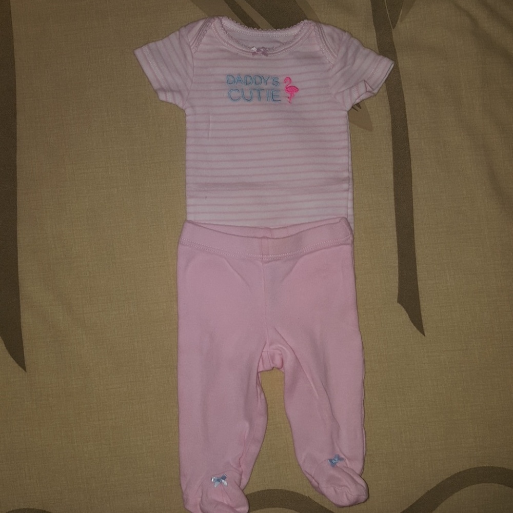 Carter's nb 2 piece set